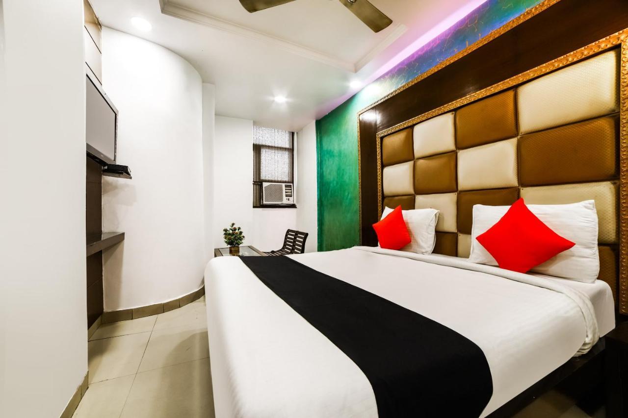 Capital O 6408 Hotel Delhi Heart Нью-Дели Экстерьер фото