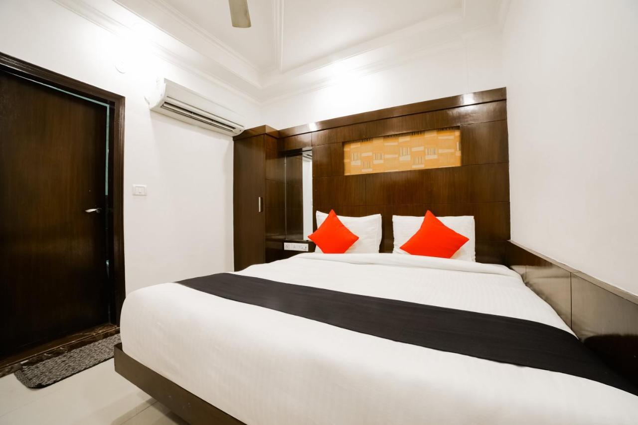 Capital O 6408 Hotel Delhi Heart Нью-Дели Экстерьер фото